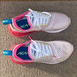 Nike women’s air max 270 shoes